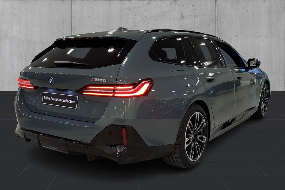 BMW i5 M60 Touring xDrive 5d