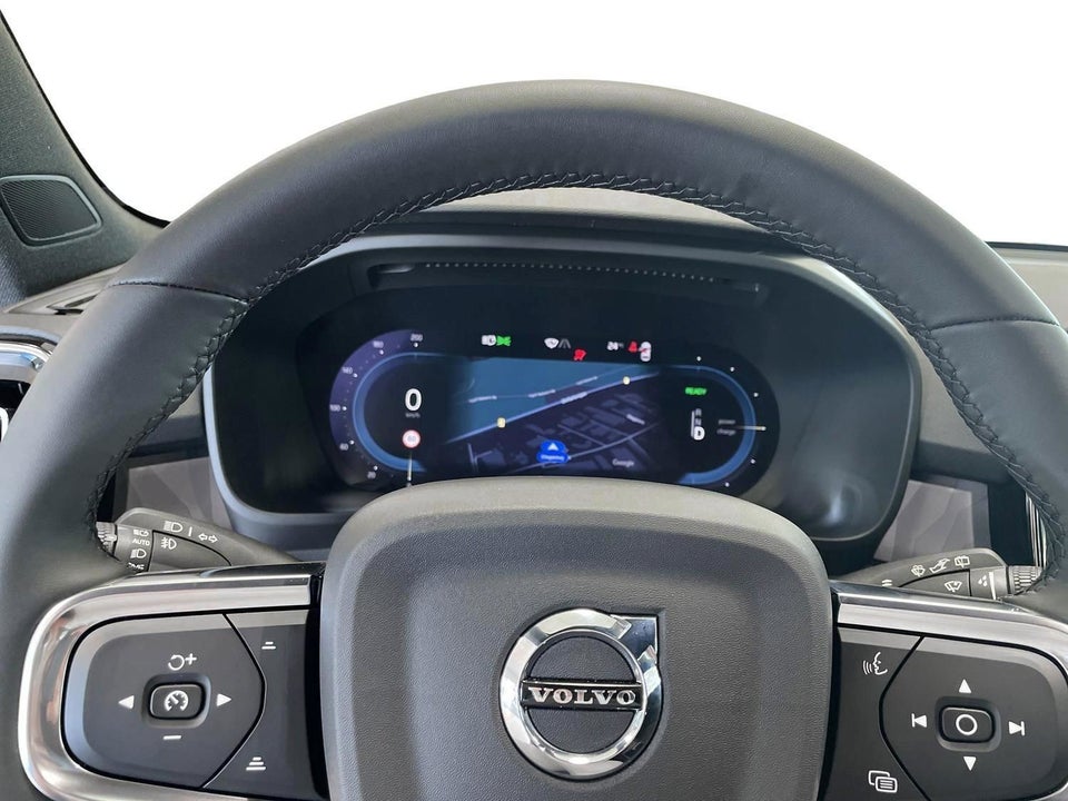 Volvo XC40 ReCharge Extended Range Plus 5d