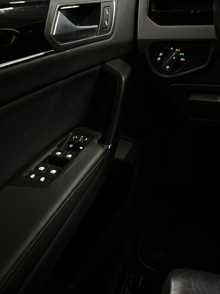 VW Touran 2,0 TDi 150 Highline DSG 7prs 5d