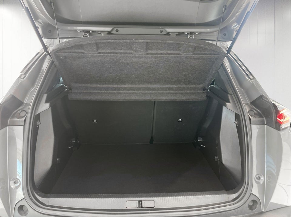 Peugeot 2008 1,2 PureTech 130 First Selection EAT8 5d