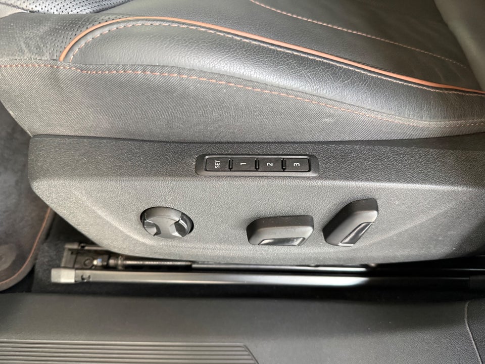 Skoda Enyaq 80 iV Suite 5d