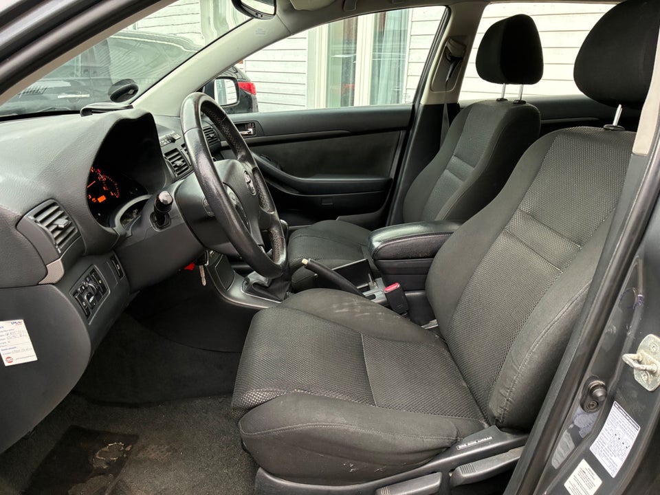 Toyota Avensis 1,8 VVT-i Sol stc. 5d