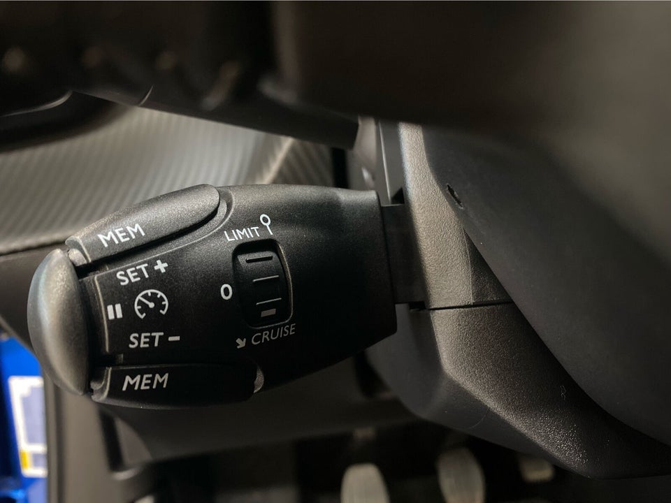 Peugeot 2008 1,2 PureTech 130 Active Pack 5d