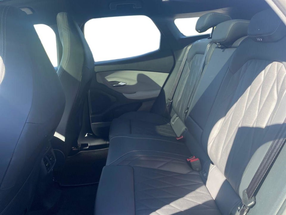 Ford Explorer 82 Premium Extended Range 5d