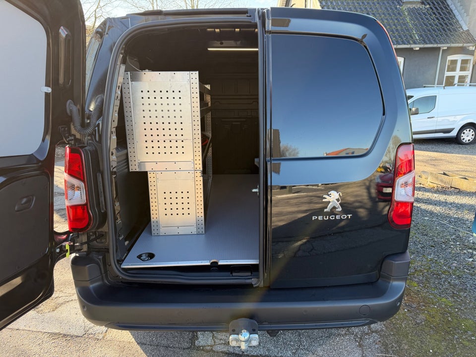 Peugeot e-Partner 50 L2V2 Plus Van