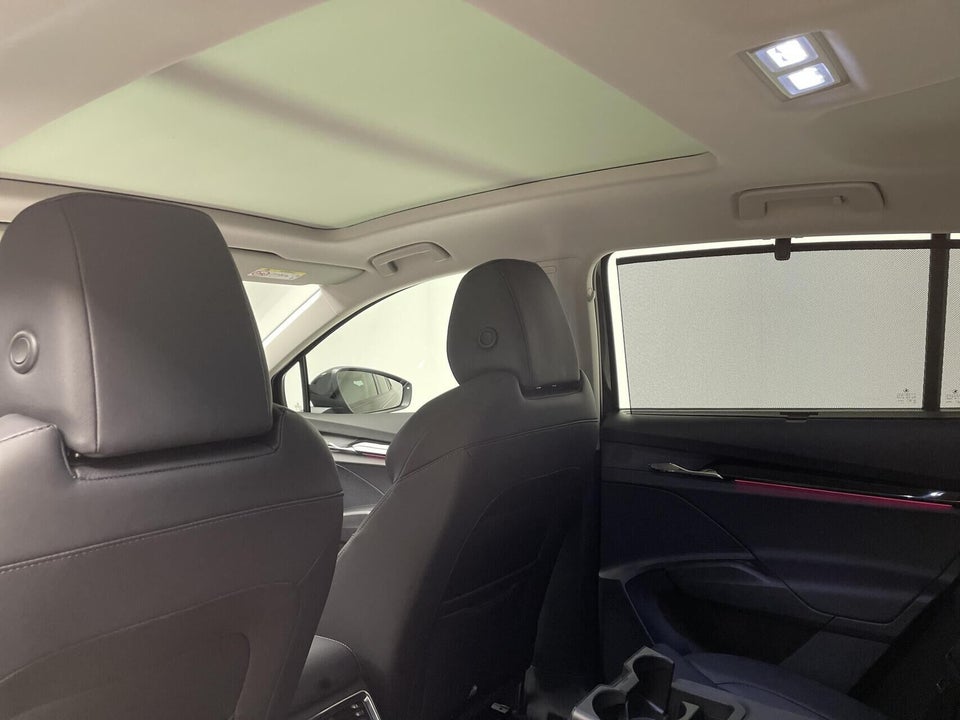 Skoda Enyaq 60 iV Suite 5d