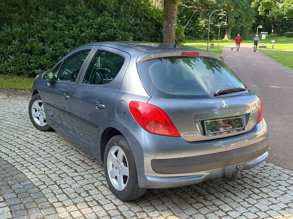 Peugeot 207 1,4 HDi XR+ 5d