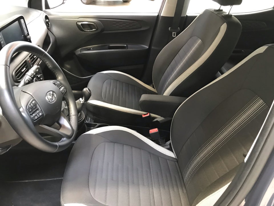 Hyundai i10 1,0 MPi Essential 5d