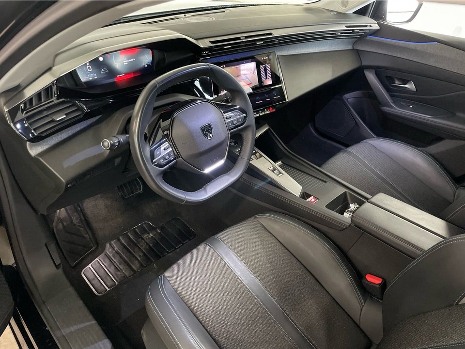 Peugeot 308 1,5 BlueHDi 130 Allure Pack SW EAT8 5d