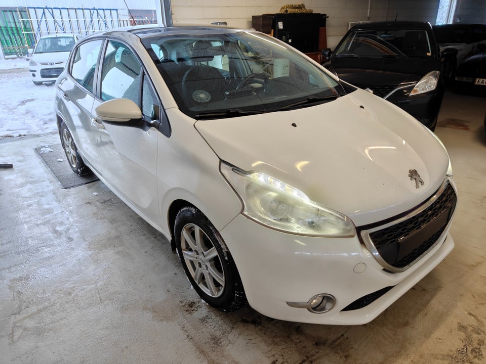 Peugeot 208 1,6 e-HDi 92 Active 3d