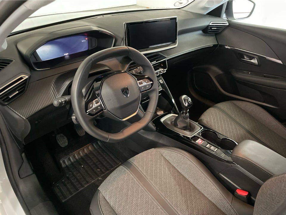 Peugeot 208 1,2 PureTech 100 Allure+ 5d