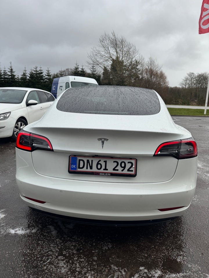 Tesla Model 3 Standard Range+ RWD 4d