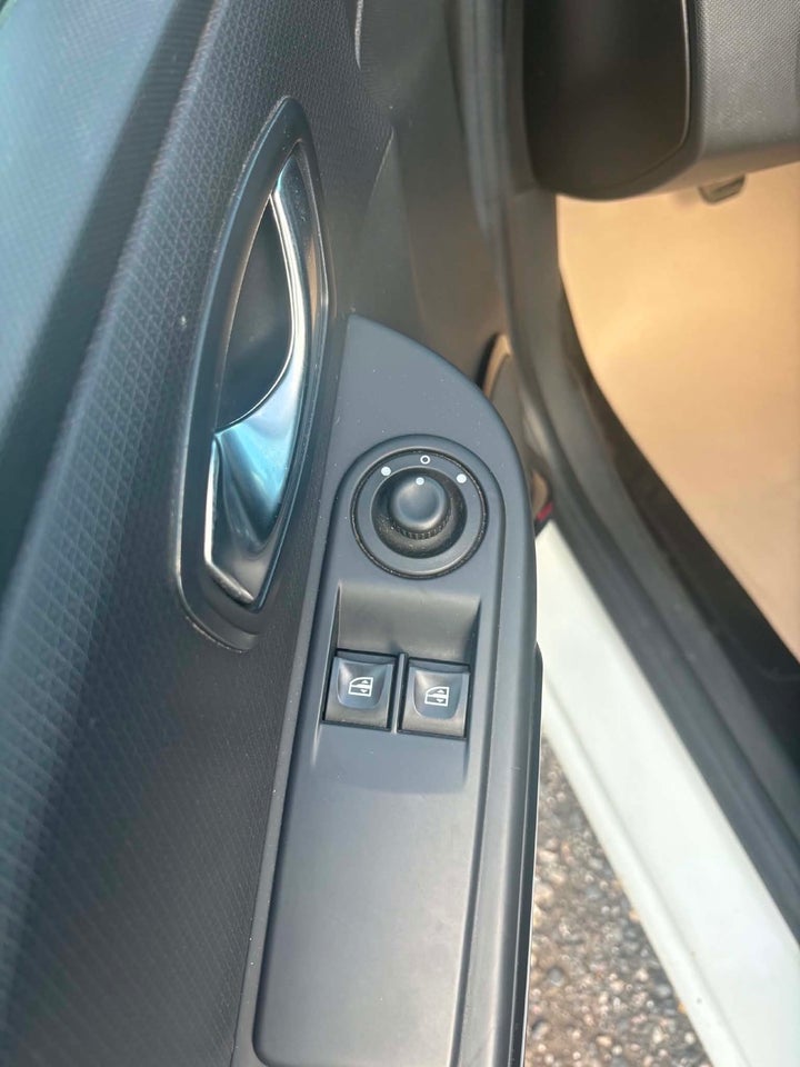Renault Clio IV 0,9 TCe 90 GT Sport 5d