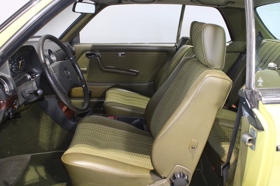 Mercedes 230 C 2,3 Coupé 2d