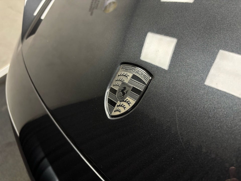 Porsche Macan Turbo 5d