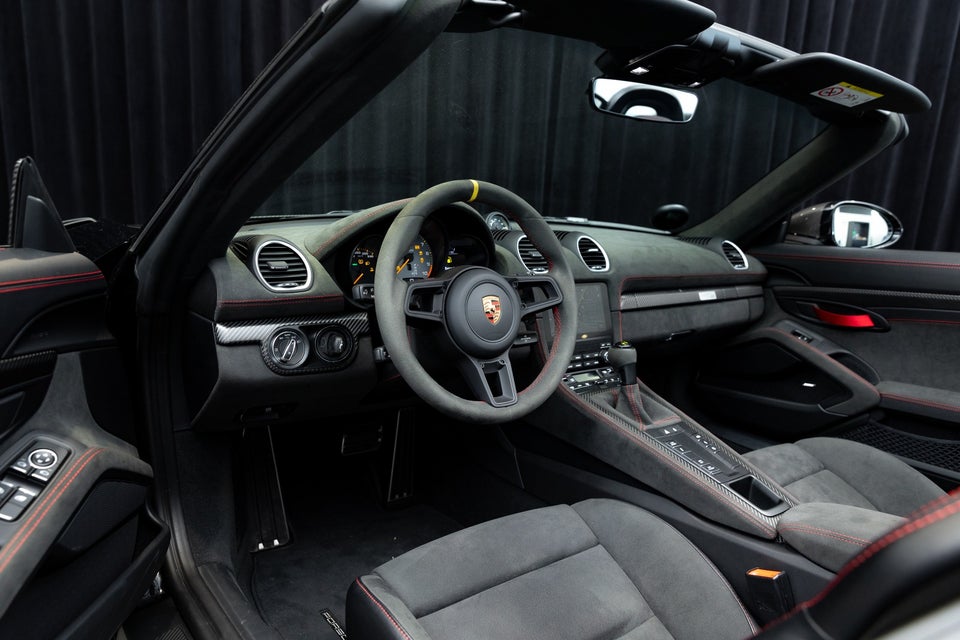 Porsche 718 Spyder RS 4,0 PDK 2d
