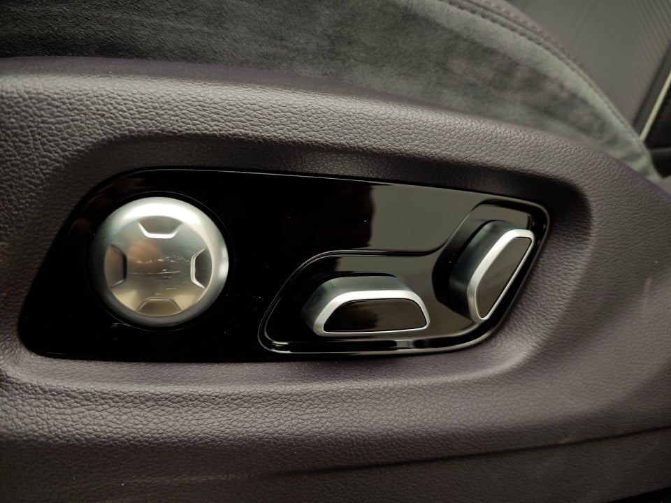 Hongqi E-HS9 120 Exclusive+ 5d