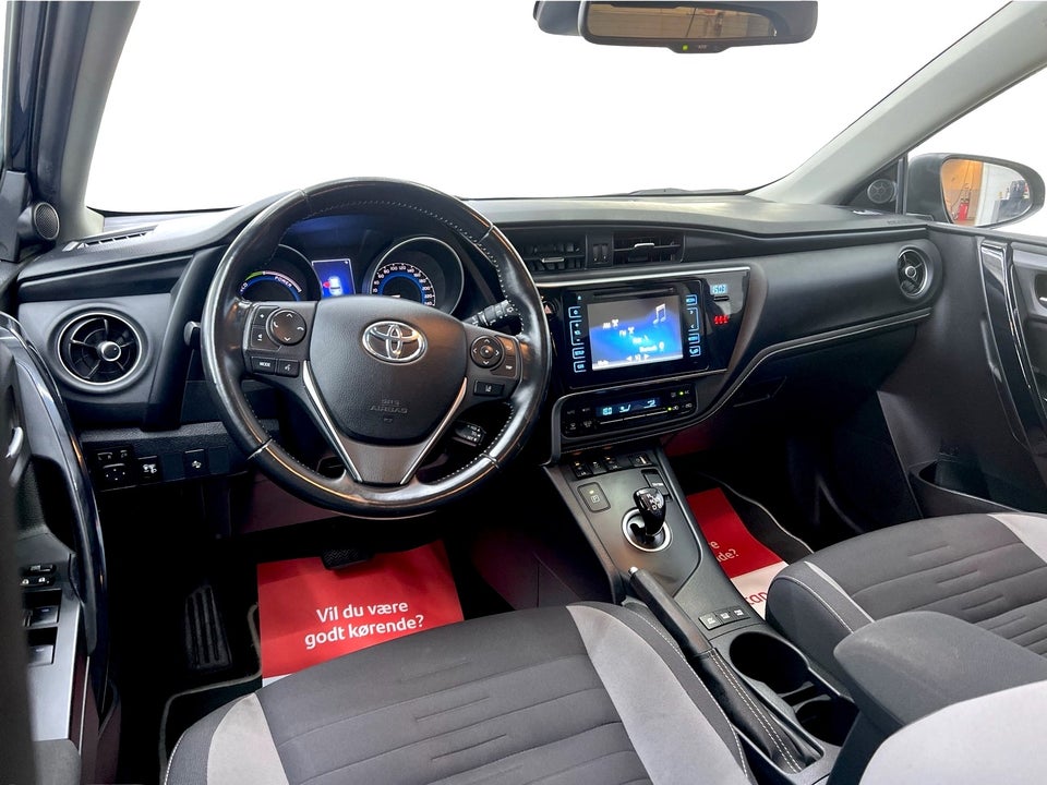 Toyota Auris 1,8 Hybrid H2 Comfort CVT 5d