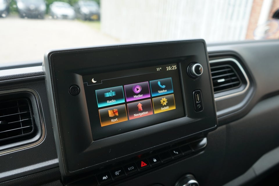 Renault Master IV T35 2,3 dCi 150 L3H2 Kassevogn