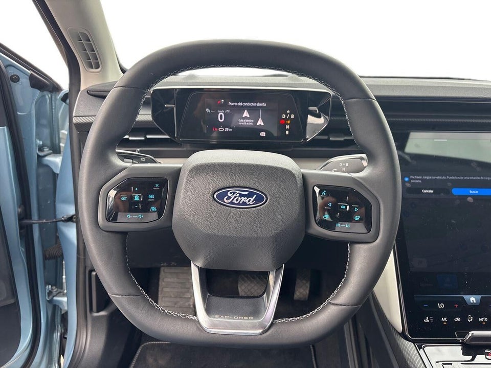 Ford Explorer 77 Premium Extended Range 5d