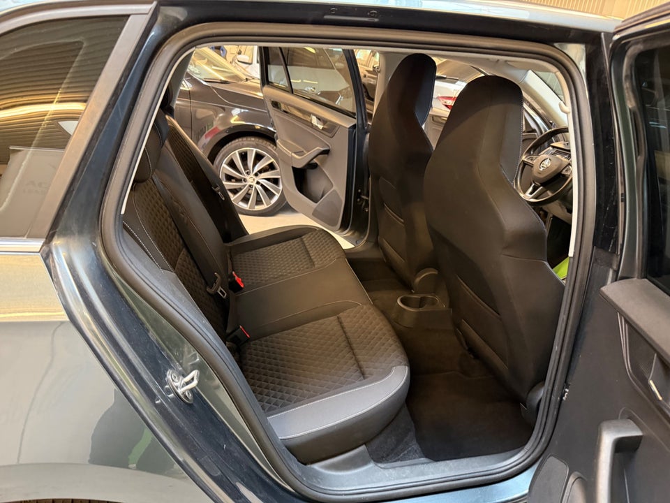 Skoda Rapid 1,0 TSi 110 Ambition Spaceback DSG 5d