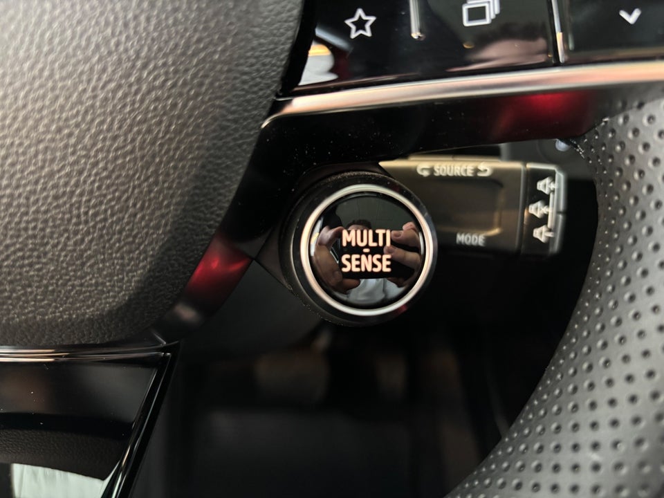 Renault Scenic E-Tech 87 Iconic 5d