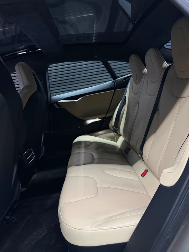Tesla Model S 70D 5d