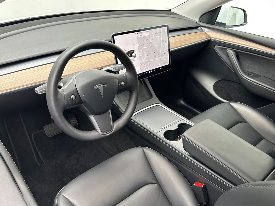 Tesla Model Y Long Range AWD 5d