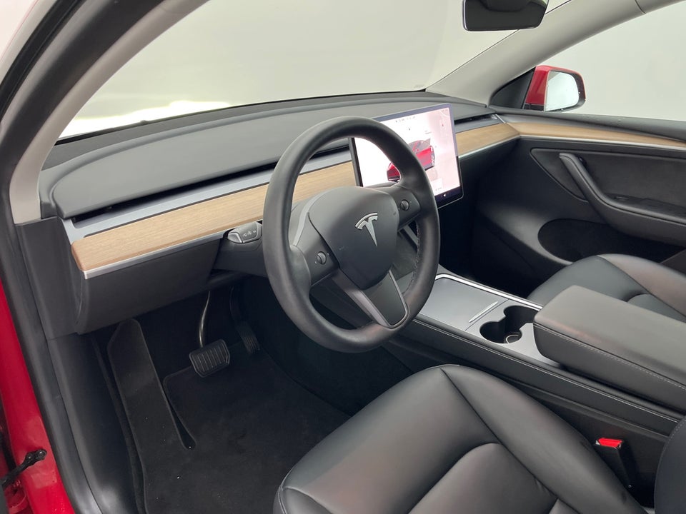 Tesla Model Y Long Range AWD 5d