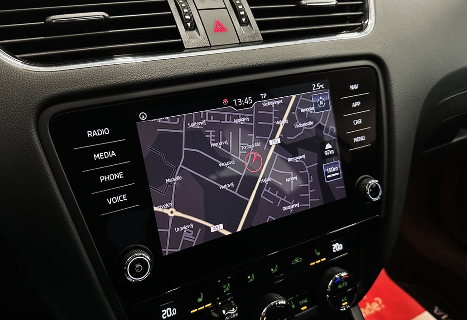 Skoda Octavia 1,6 TDi 115 Style DSG 5d