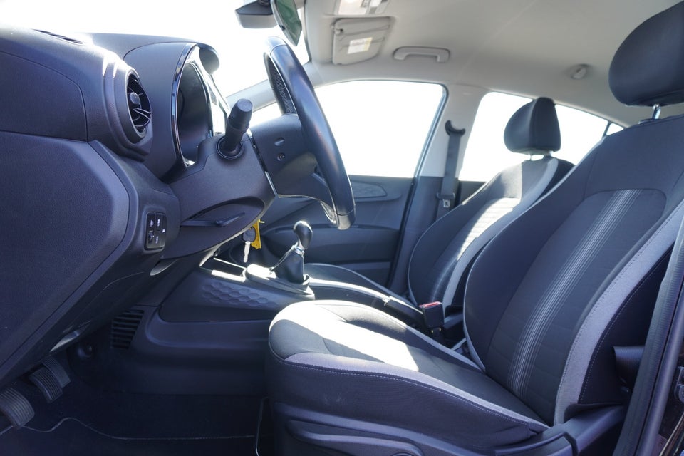 Hyundai i10 1,0 MPi Essential 5d