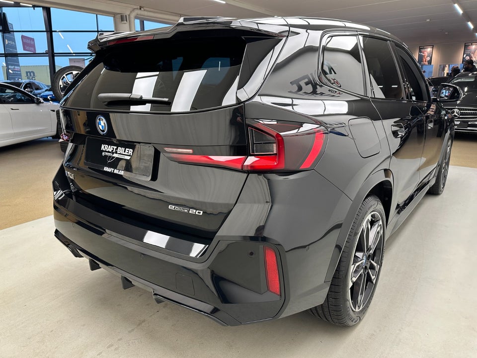 BMW iX1 eDrive20 M-Sport Pro 5d