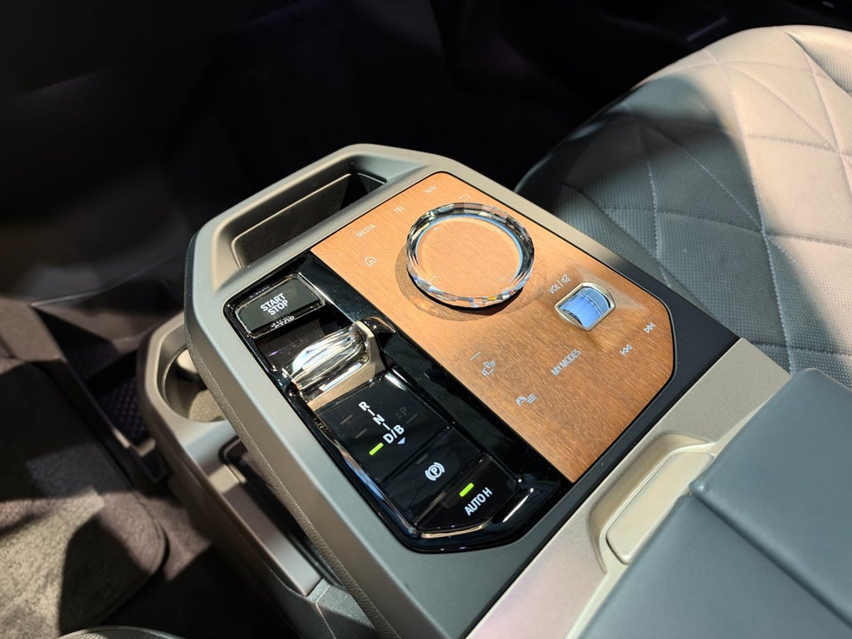 BMW iX xDrive40 5d