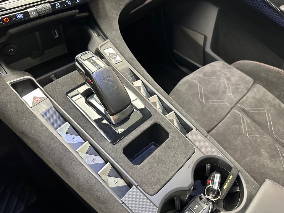 DS DS 7 CrossBack 1,6 E-Tense Prestige EAT8 AWD 5d