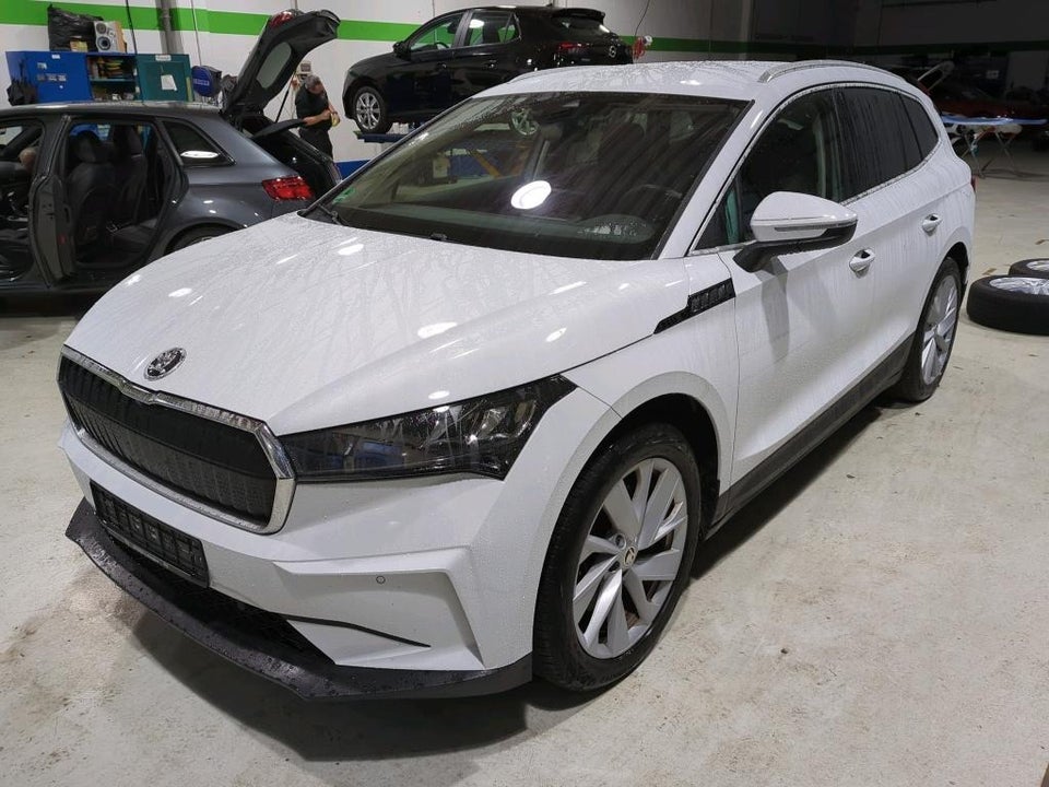 Skoda Enyaq 80 iV Plus Loft 5d