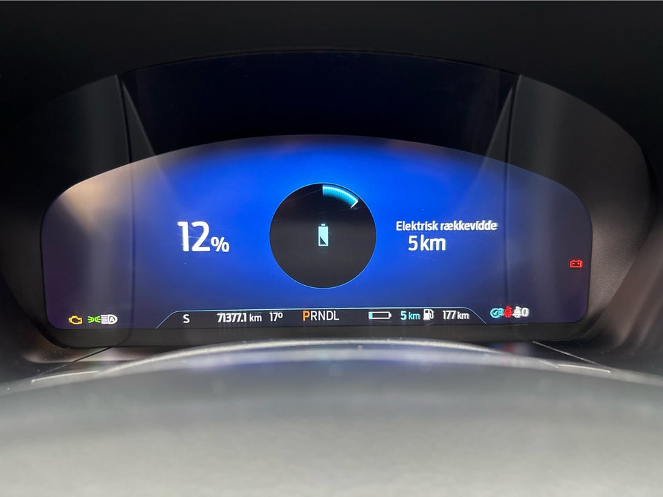 Ford Kuga 2,5 PHEV ST-Line X CVT 5d