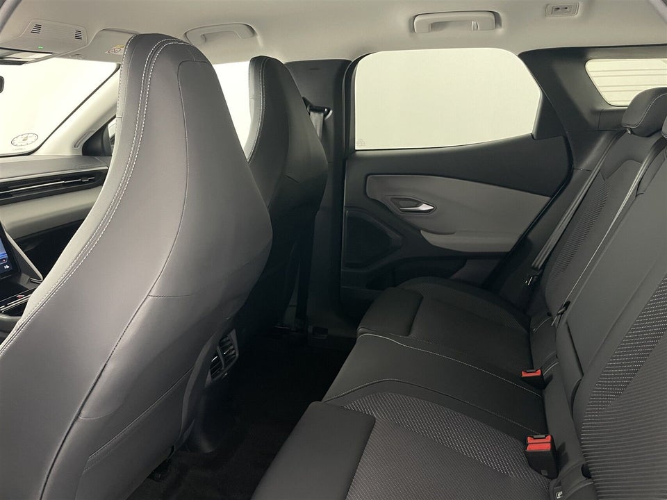 Ford Explorer 84 Select Extended Range AWD 5d