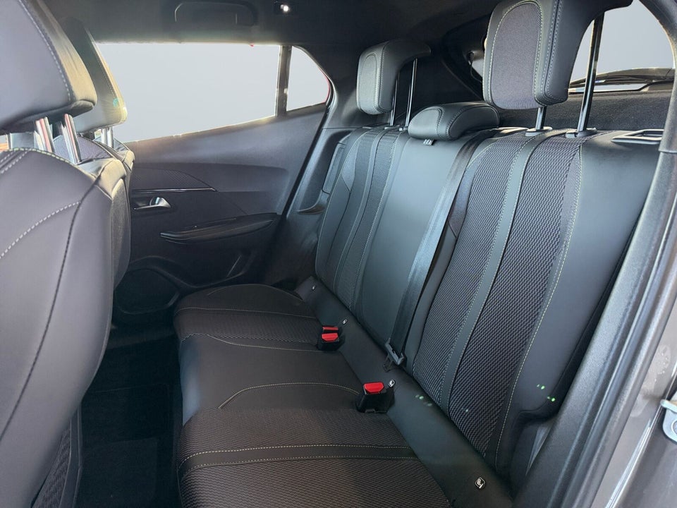 Peugeot e-2008 54 GT 5d