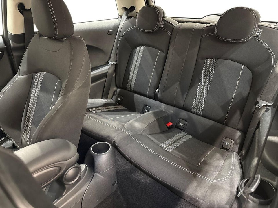 MINI Cooper SE Classic Trim 3d