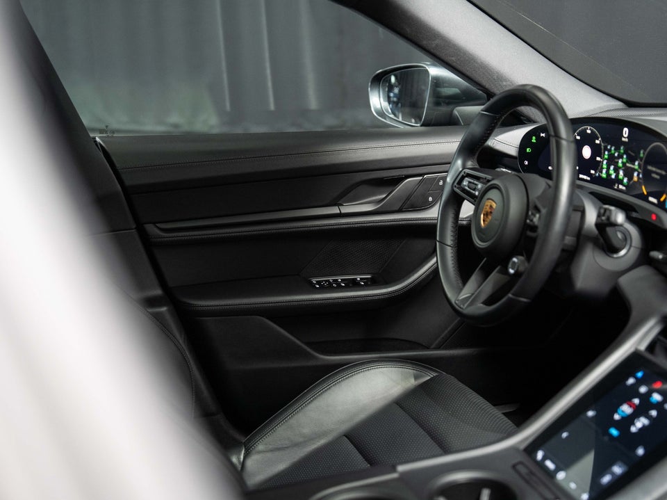 Porsche Taycan 4S Performance+ Cross Turismo 5d