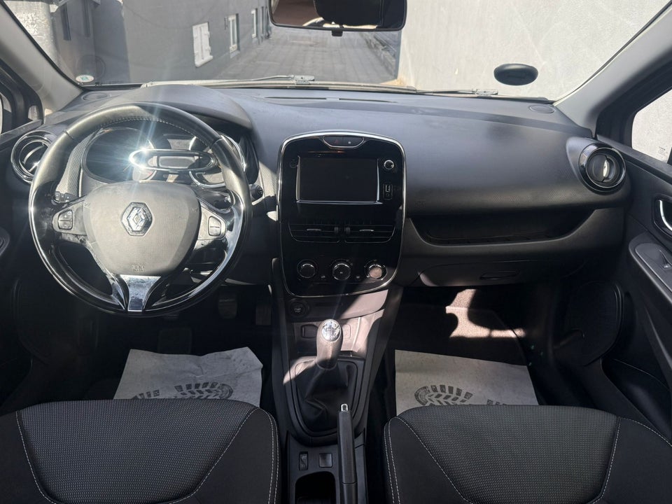 Renault Clio IV 0,9 TCe 90 Expression Sport Tourer 5d