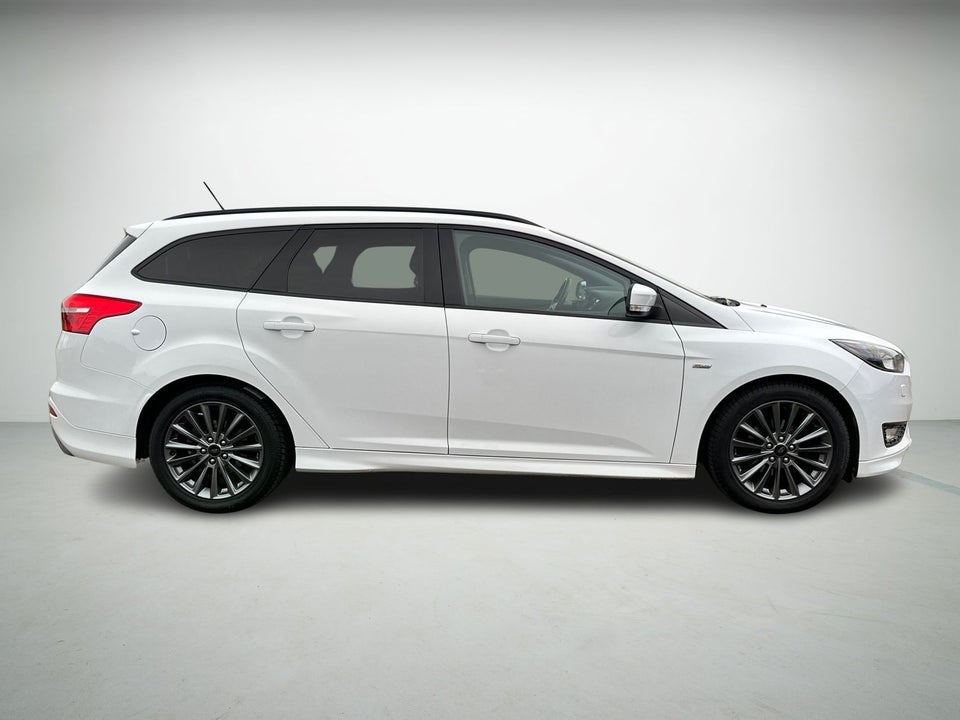 Ford Focus 1,0 SCTi 125 ST-Line stc. 5d