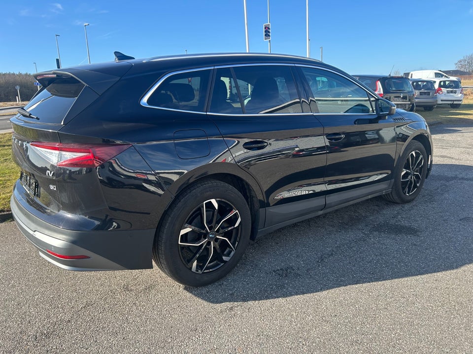 Skoda Enyaq 80 iV Loft 5d