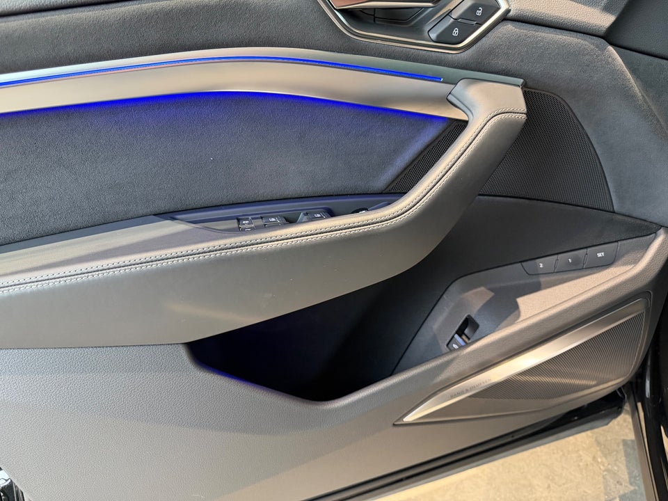 Audi Q8 e-tron 50 S-line quattro 5d