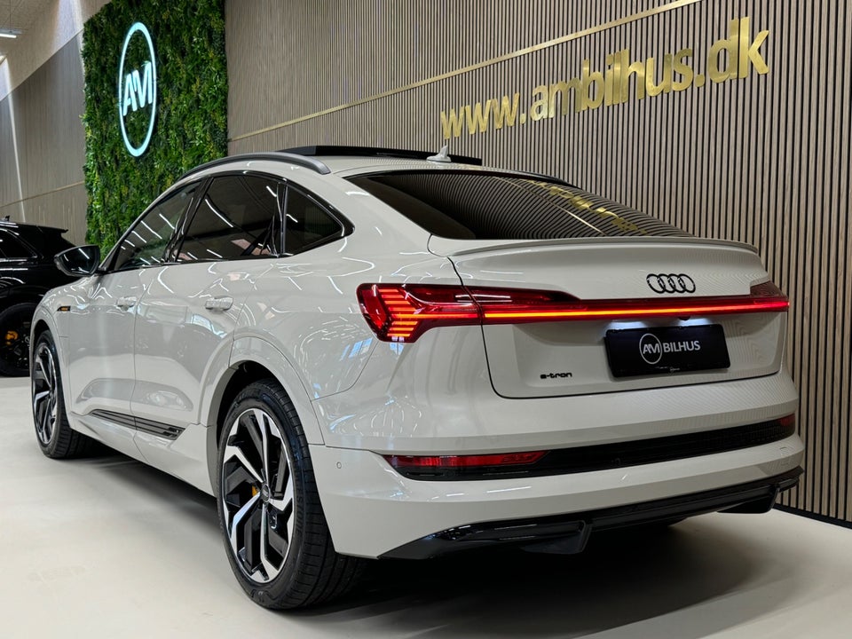 Audi e-tron 55 S-line Sportback quattro 5d