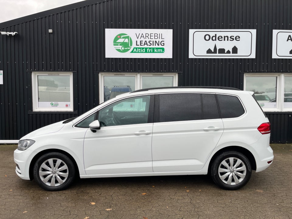 VW Touran 2,0 TDi 115 Highline DSG Van 5d