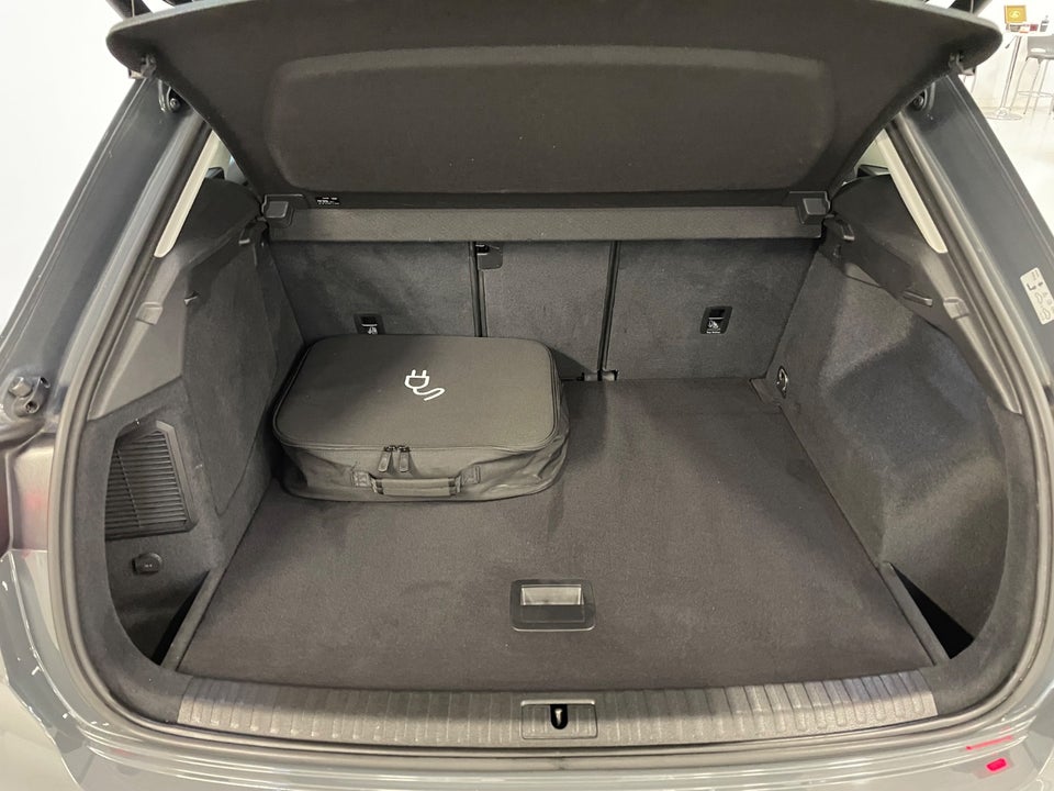 Audi Q3 45 TFSi e Attitude plus S-tr. 5d