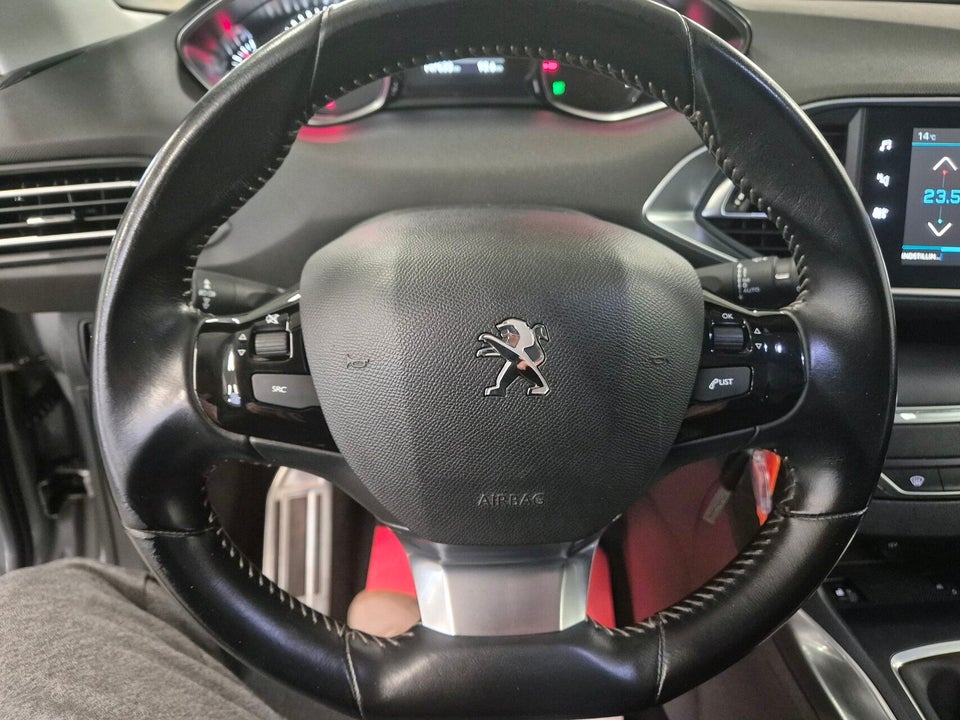 Peugeot 308 1,5 BlueHDi 130 Allure+ SW 5d