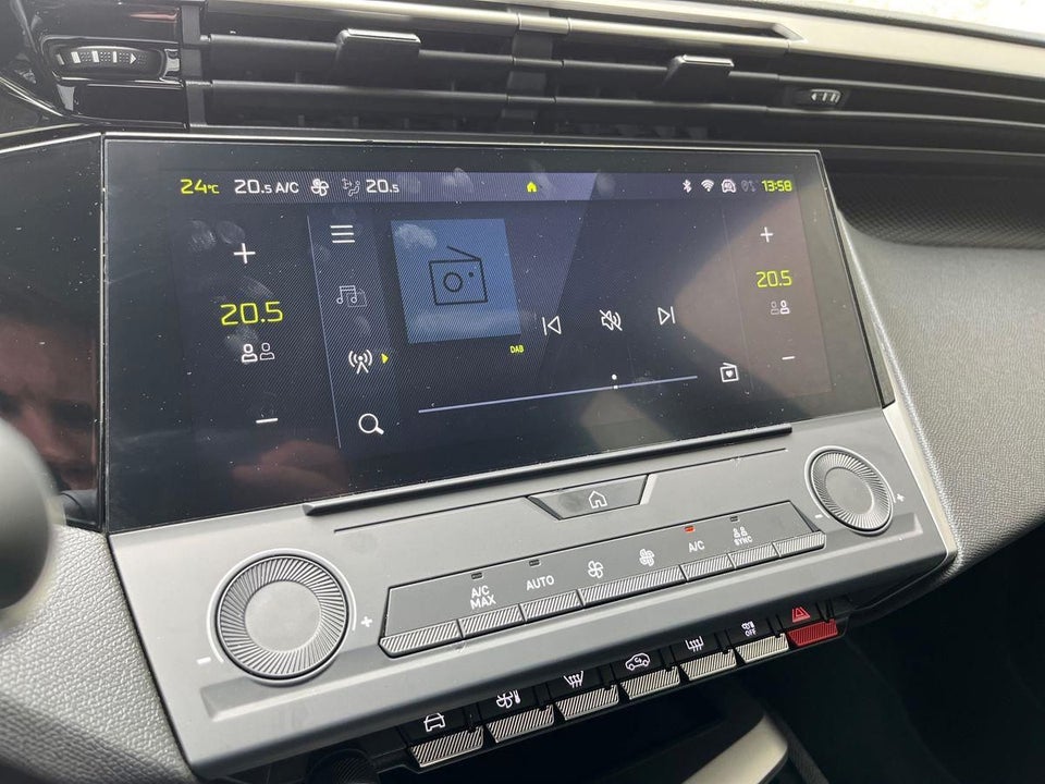 Peugeot e-308 54 Style SW 5d