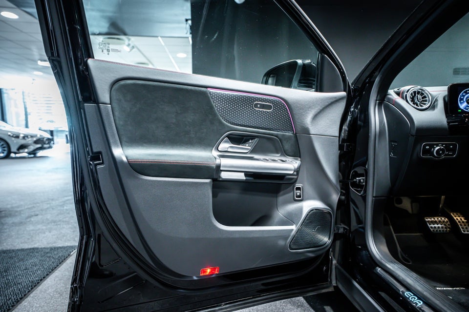 Mercedes EQA350 AMG Advance Plus 4Matic 5d